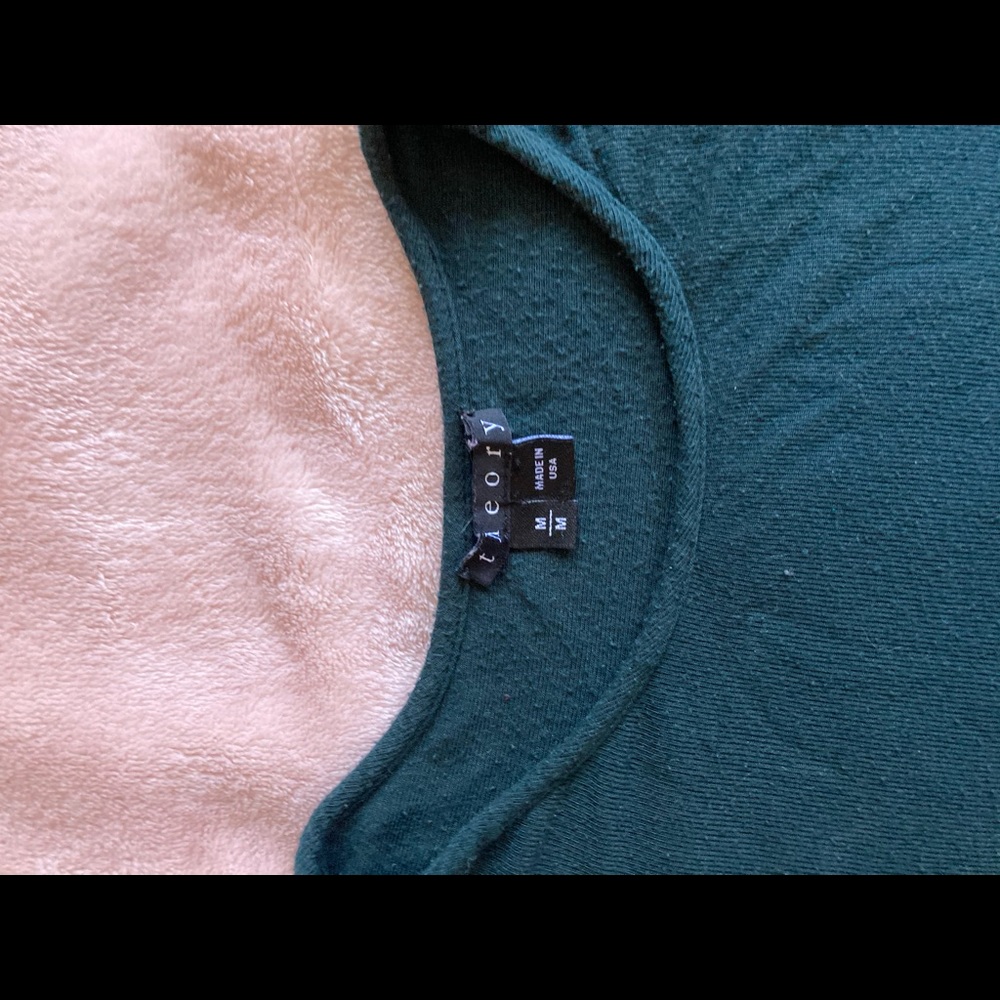 Theory Green Long Sleeve Basic - image 2